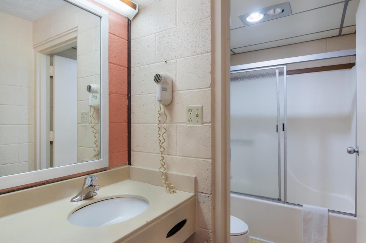 Americas Best Value Inn Wytheville Eksteriør billede